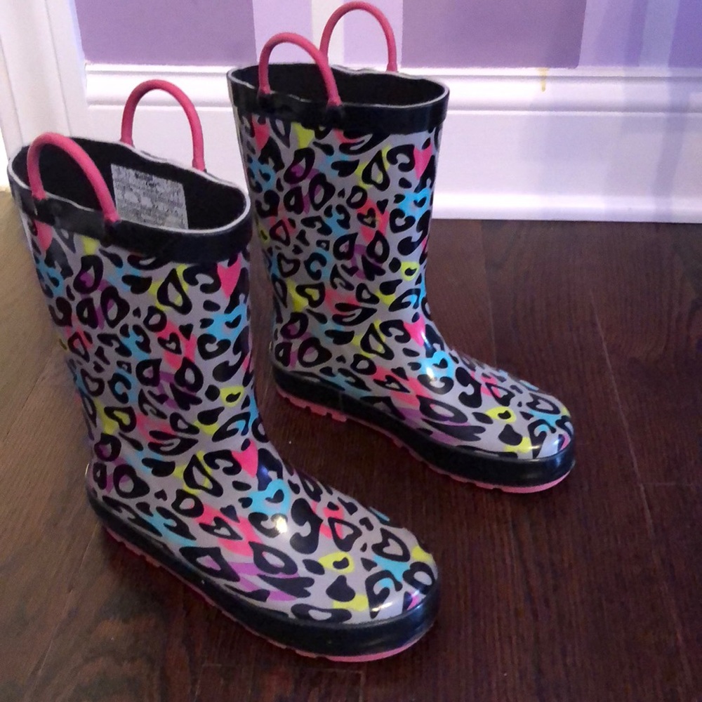 Size 1 rain boot